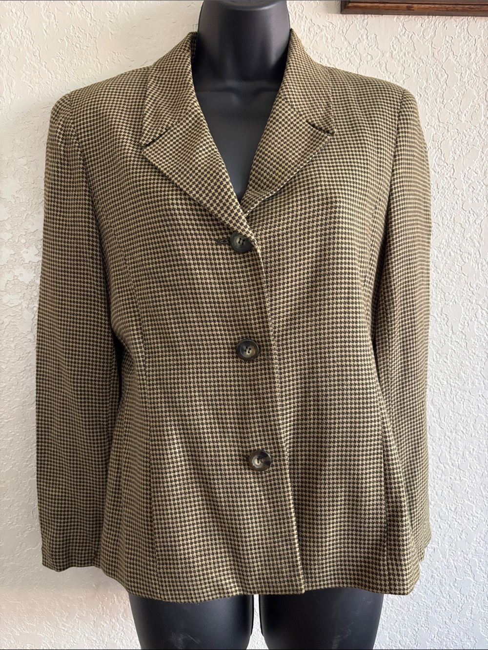 Jones Wear Brown Houndstooth Blazer Jacket